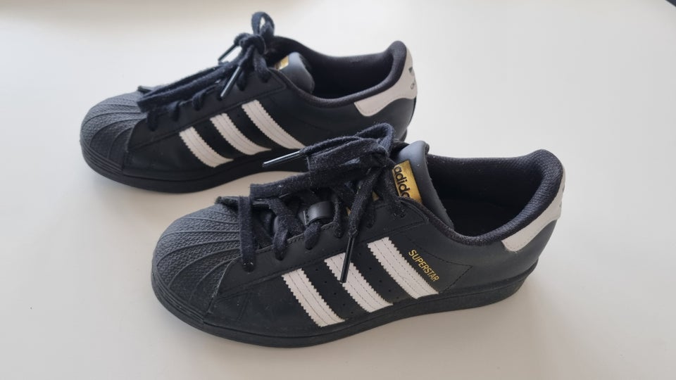 Sneakers, str. 36,5, Adidas