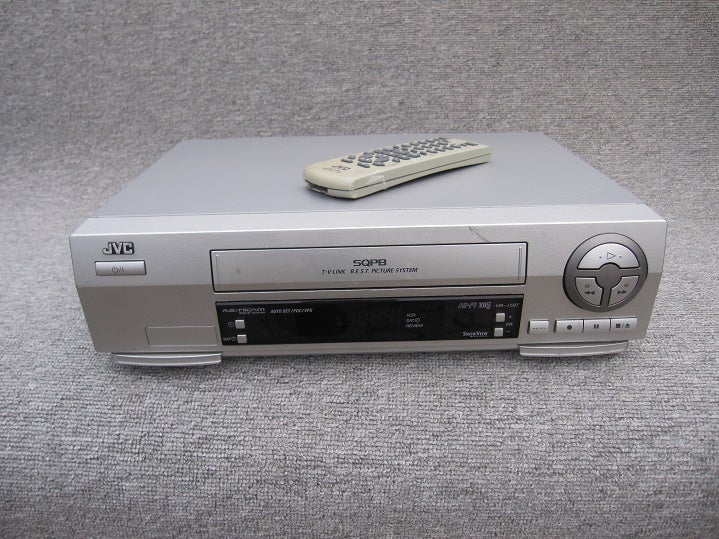 VHS videomaskine JVC HR-J587