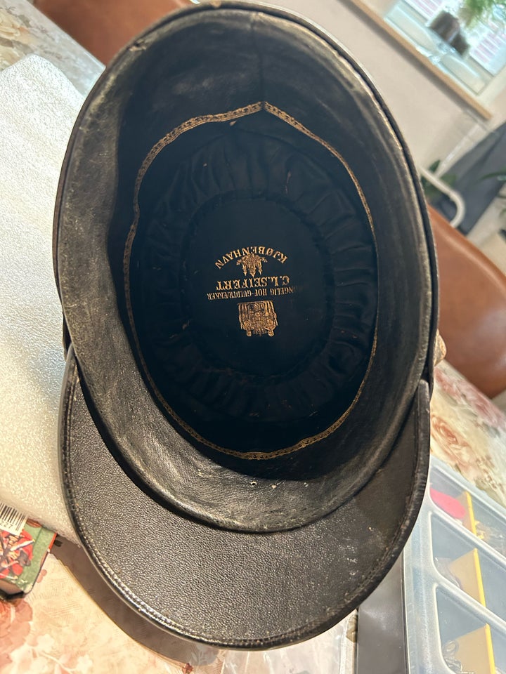 Militær 1910 kepi med Chrx pompon