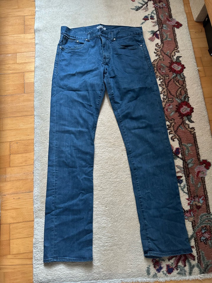 Jeans, Matinique, str. 33