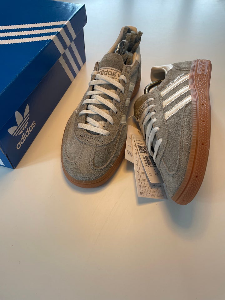 Sneakers, str. 38, Adidas