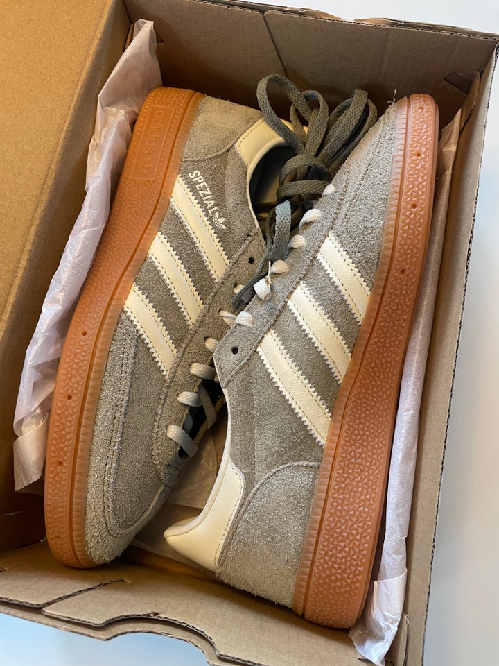 Sneakers, str. 38, Adidas