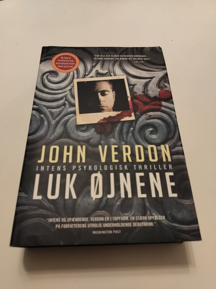 Luk øjnene, John Verdon, genre: