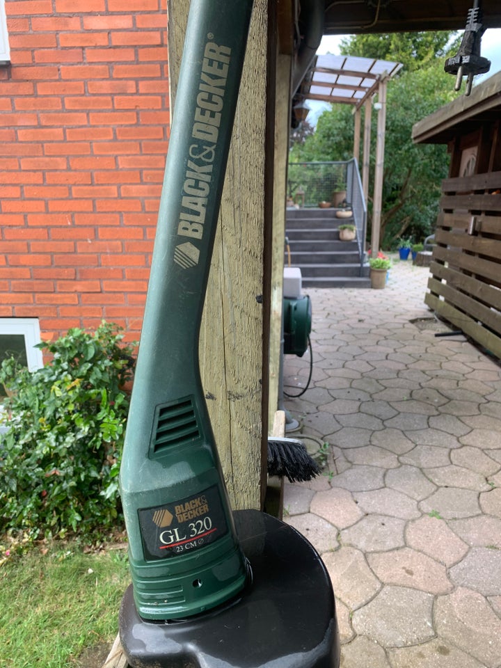 Græstrimmer Black  Decker GL 320