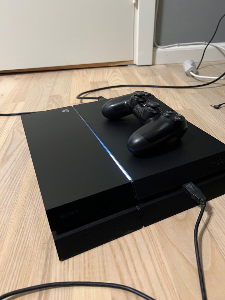 Playstation 4, CUH-1003A, God