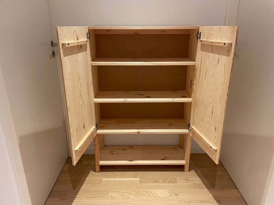 Andet skab, Ikea, b: 80 d: 30 h: 120