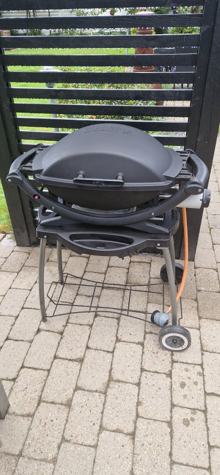 Gasgrill, Q200 med bord/vogn