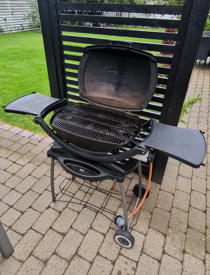 Gasgrill, Q200 med bord/vogn