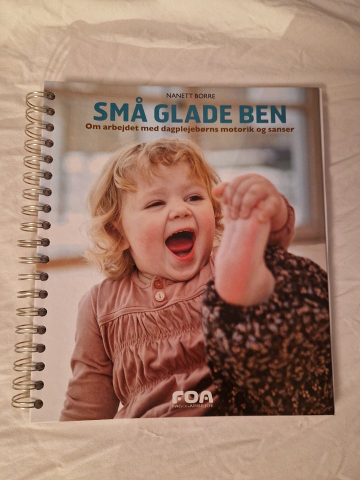 Små glade ben – i dagplejen, Nanette