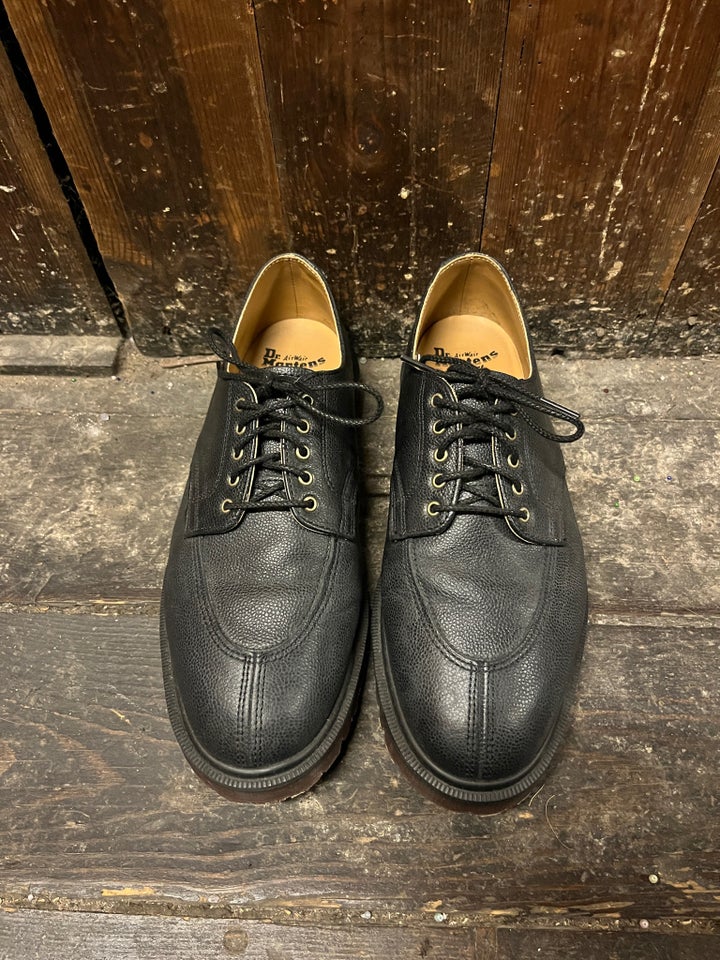 Herresko Dr Martens str 45