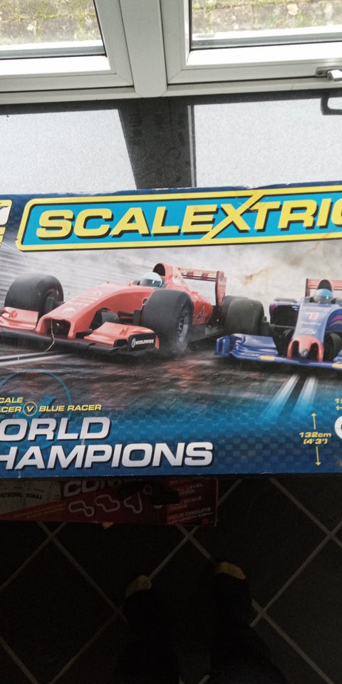 Racerbane, Scalextric World