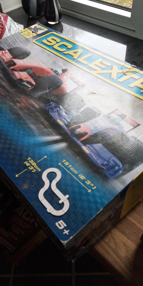 Racerbane, Scalextric World