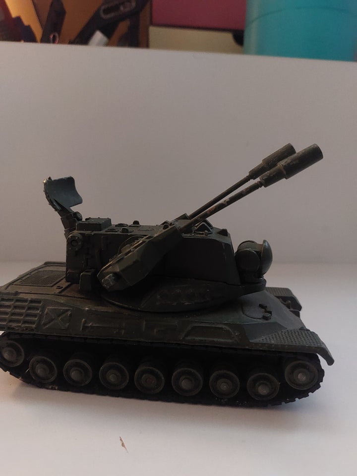 Modelbil, Dinky toys Leopard tank