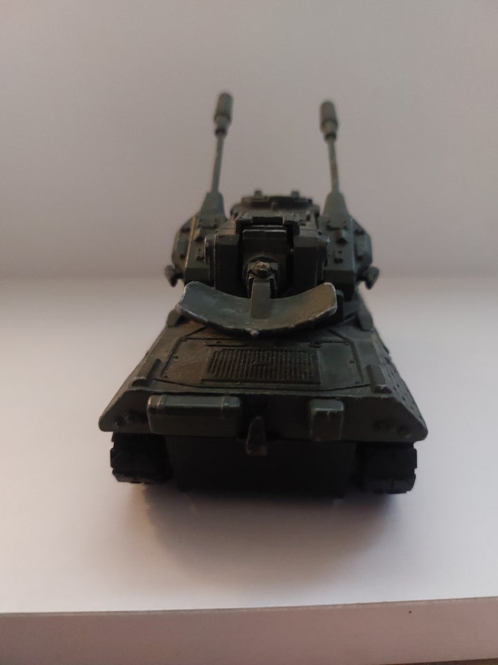 Modelbil, Dinky toys Leopard tank