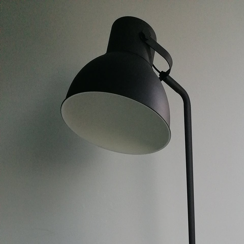 Gulvlampe HEKTOR IKEA