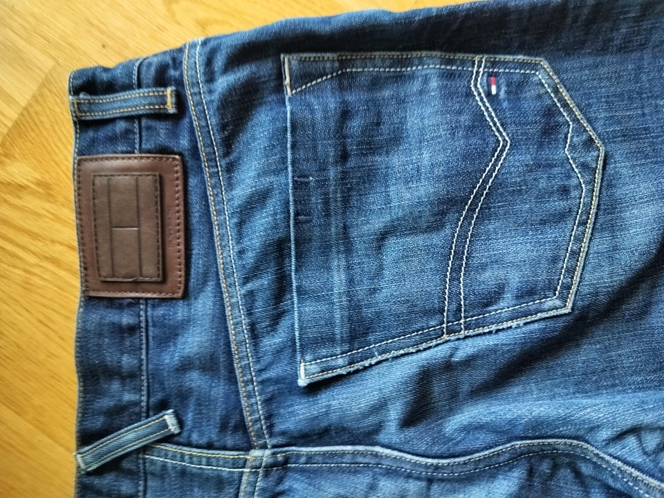 Jeans, Tommy Hilfiger , str. 33