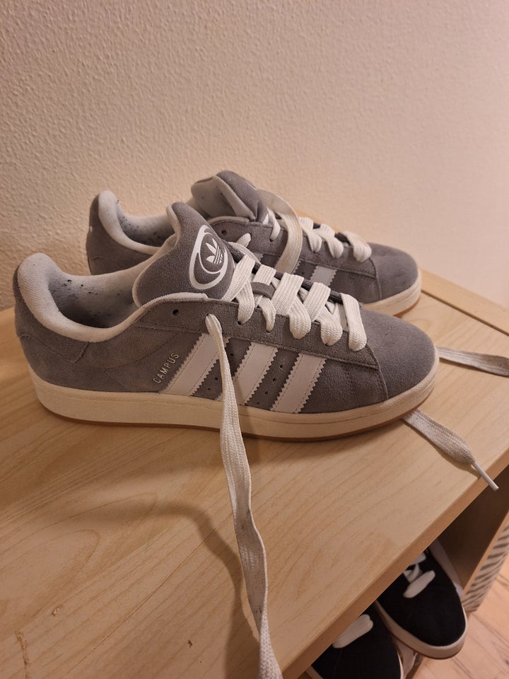 Sneakers, Adidas campus 00, str. 44