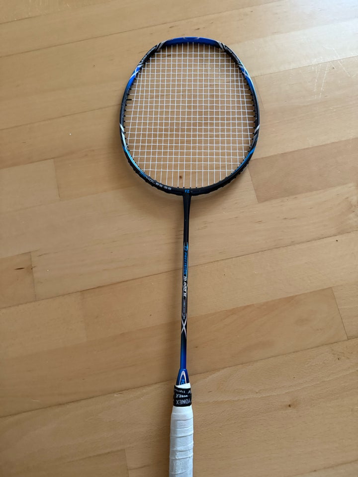 Badmintonketsjer, Yonex, FZ Forza