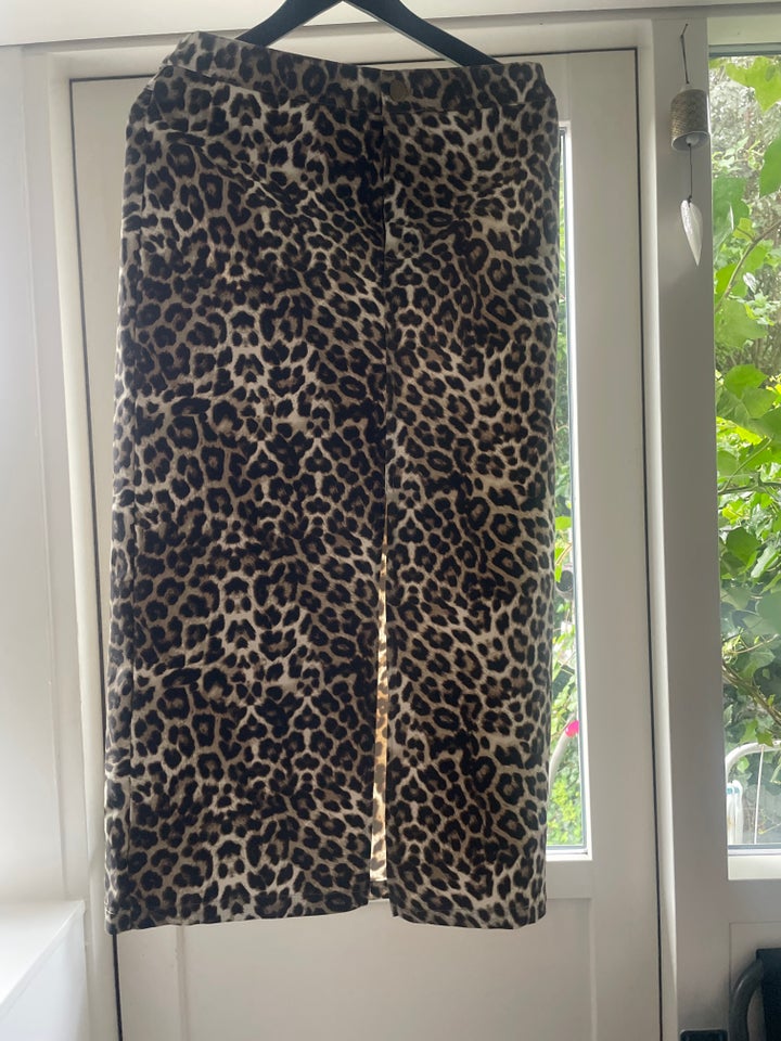 str. 40, ONLY, Leopard