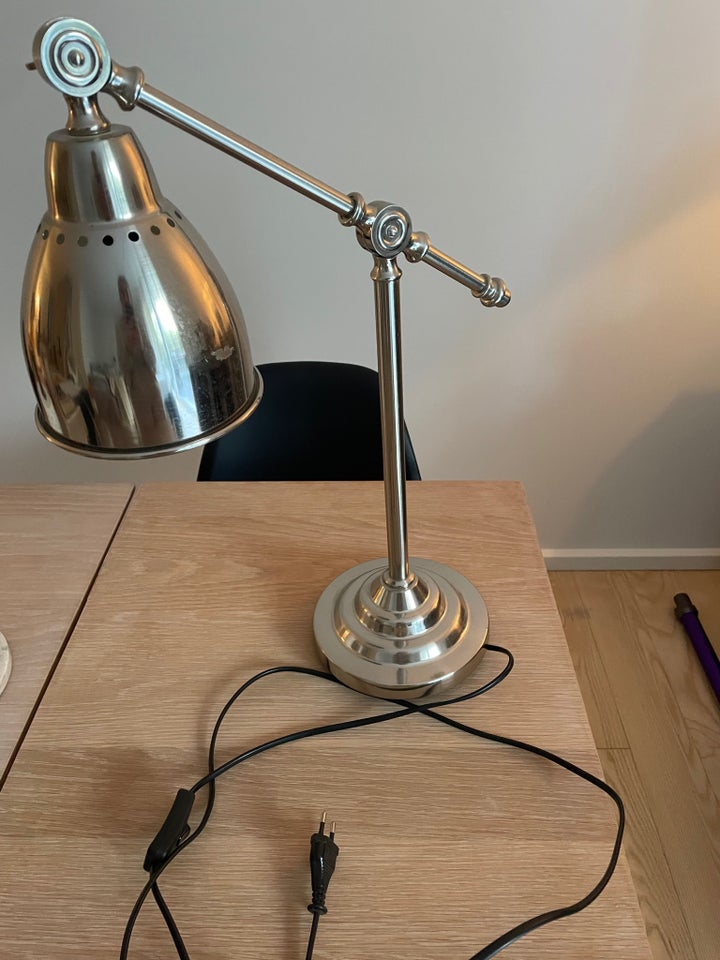 Skrivebordslampe, Ikea