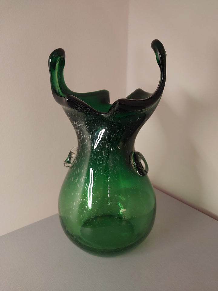 VASE, SLUCZAN ORKUSZ