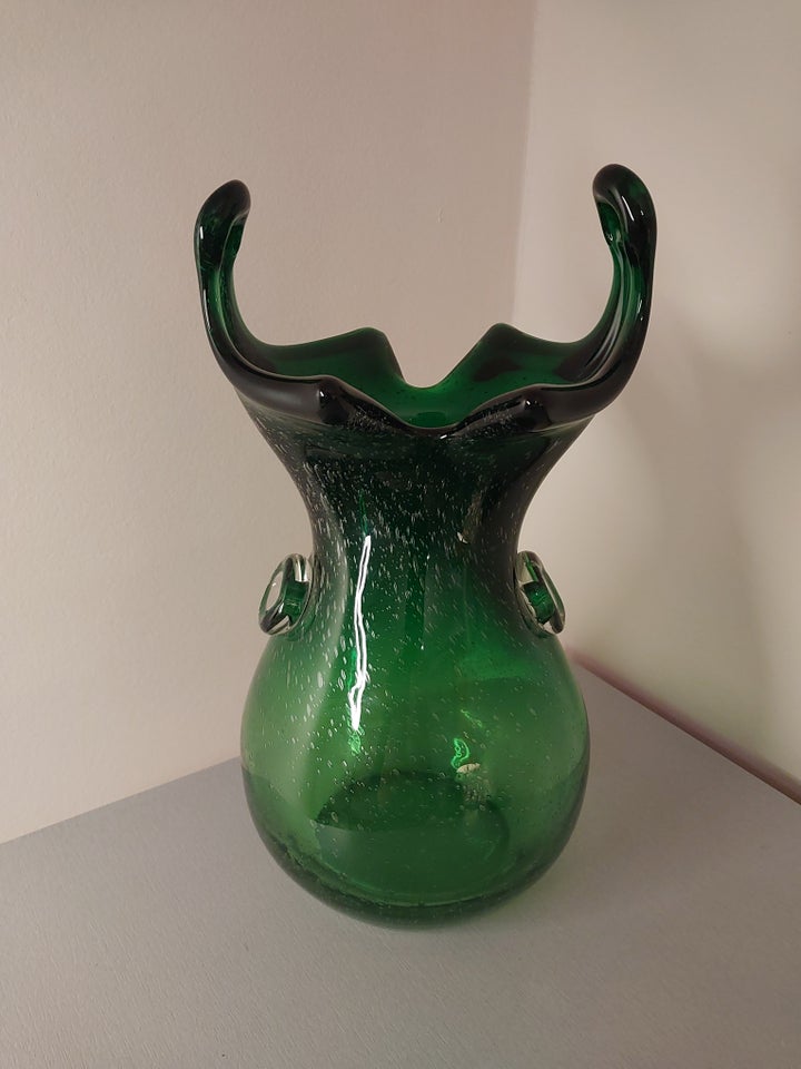 VASE, SLUCZAN ORKUSZ