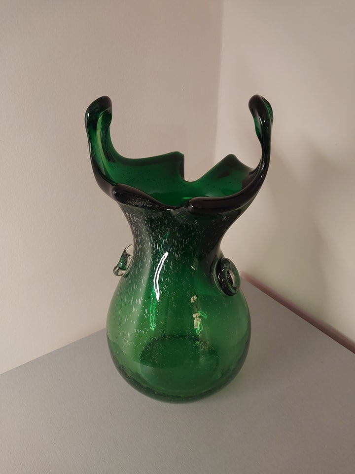 VASE, SLUCZAN ORKUSZ