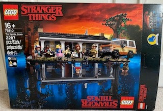 Lego Exclusives, 75810 Stranger