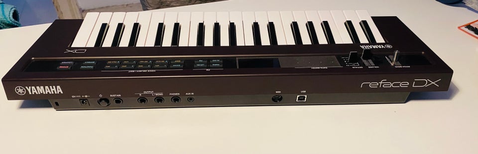 Synthesizer, Yamaha Reface DX