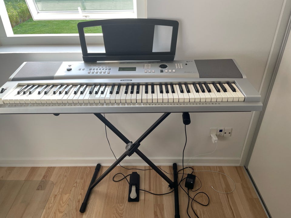 Keyboard, Yamaha Portable Grand