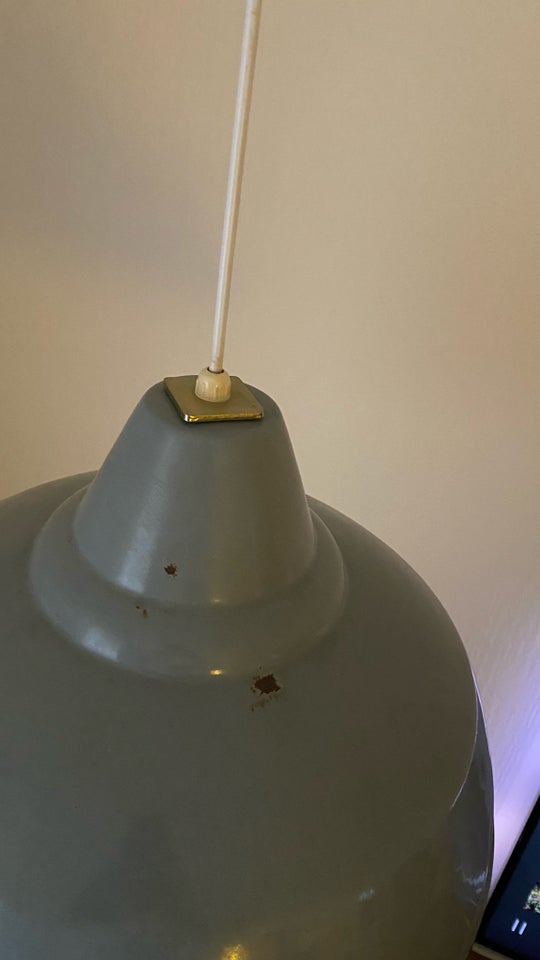 Pendel, Gammel emalje lampe