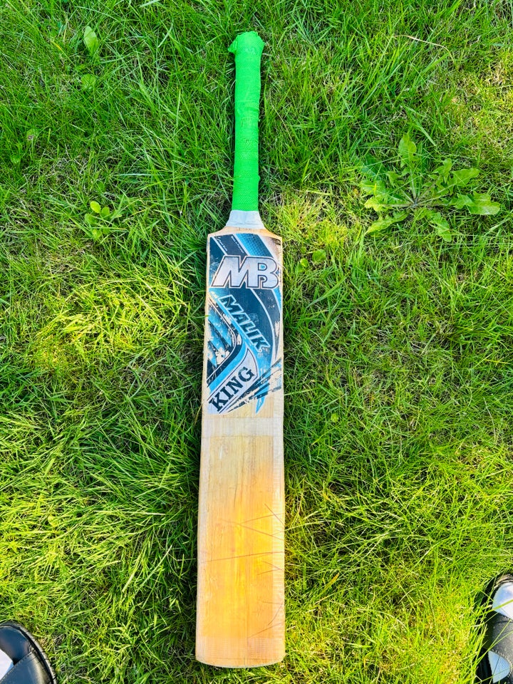 Andet Cricket bat MB Malik