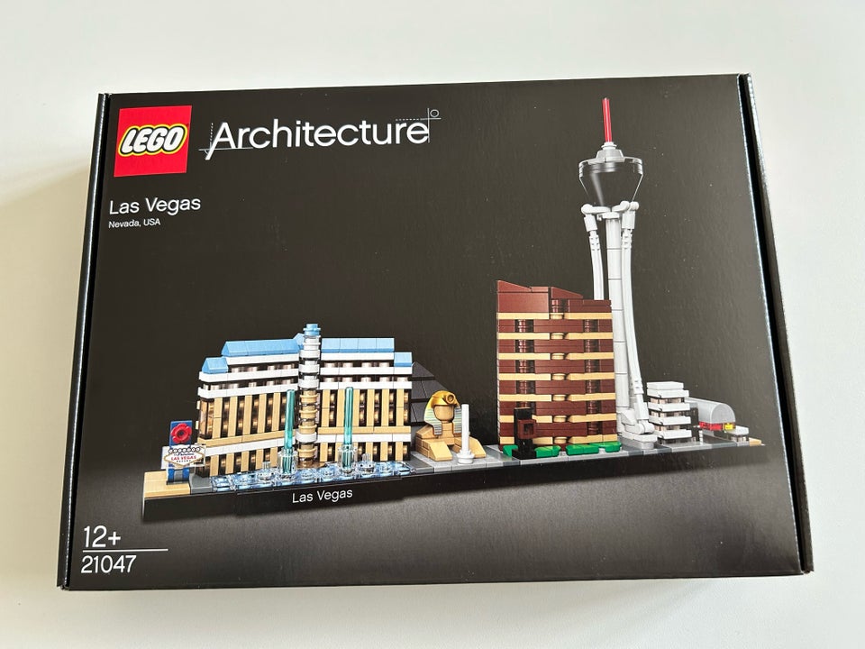 Lego Architecture 21047