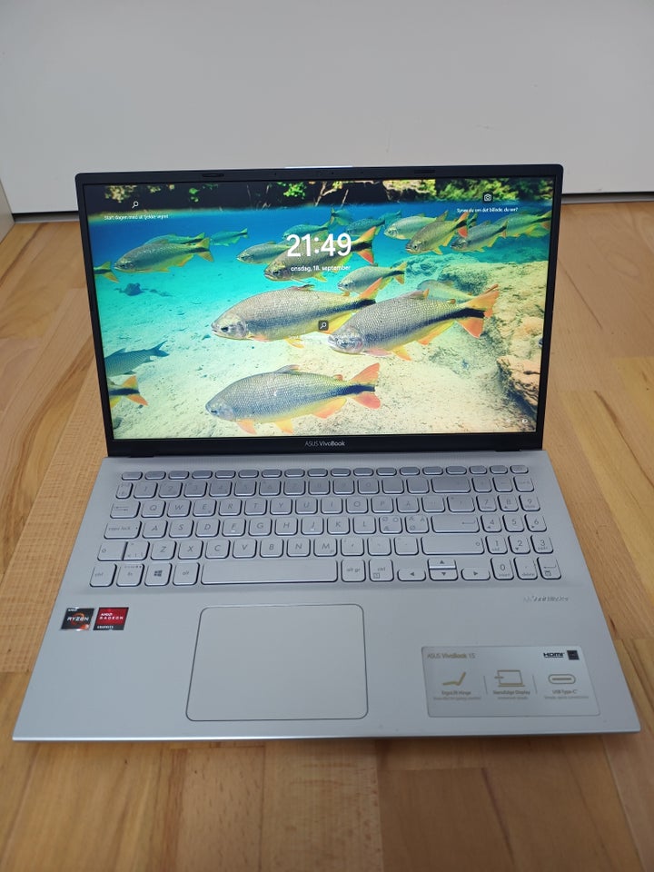 Asus VivoBook Ryzen, 2,6 GHz, 8 GB