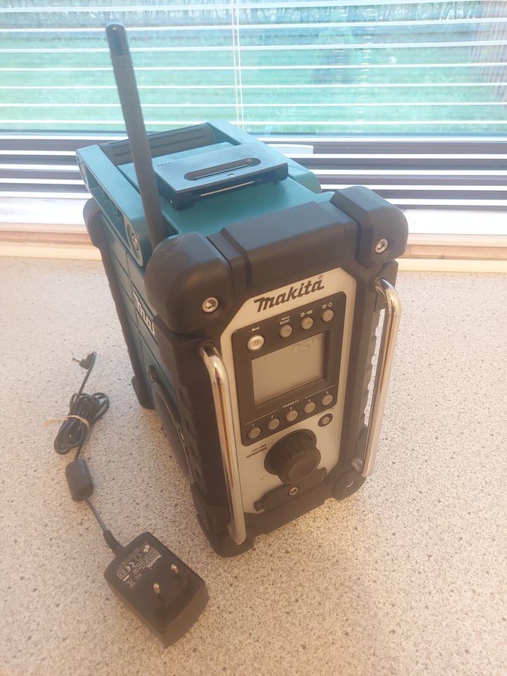 AM/FM radio, Andet, Makita DMR107