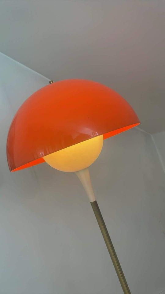 Gulvlampe Trixel