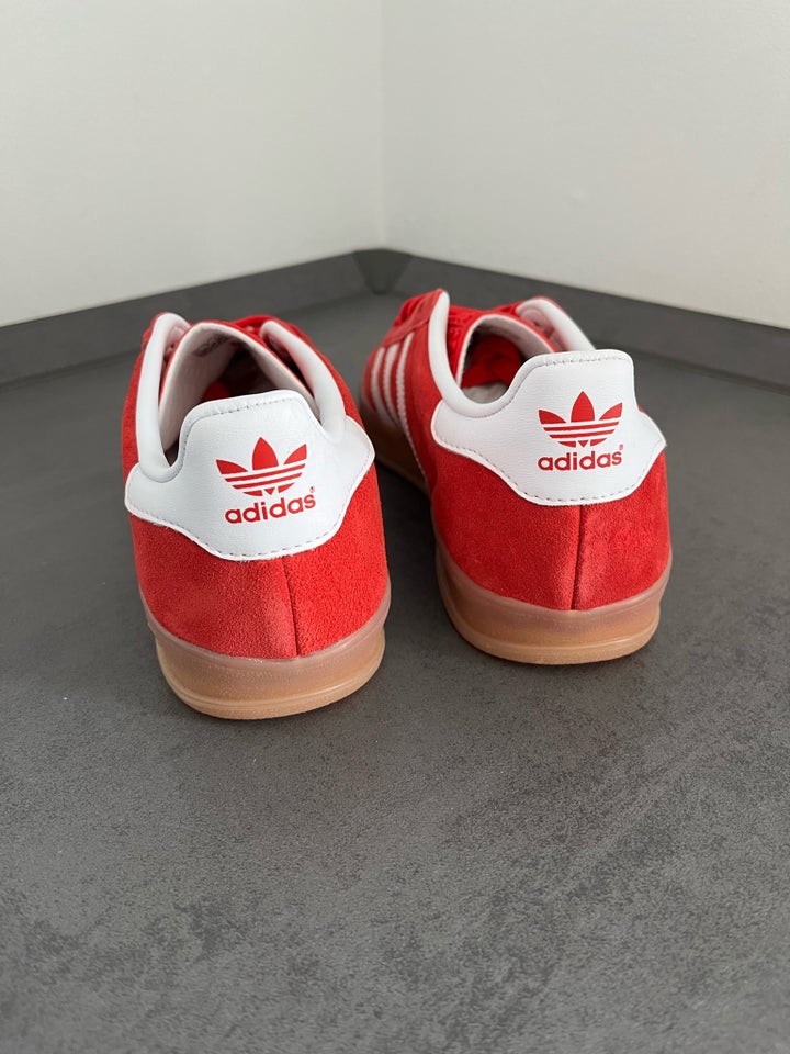 Sneakers, str. 40, Adidas