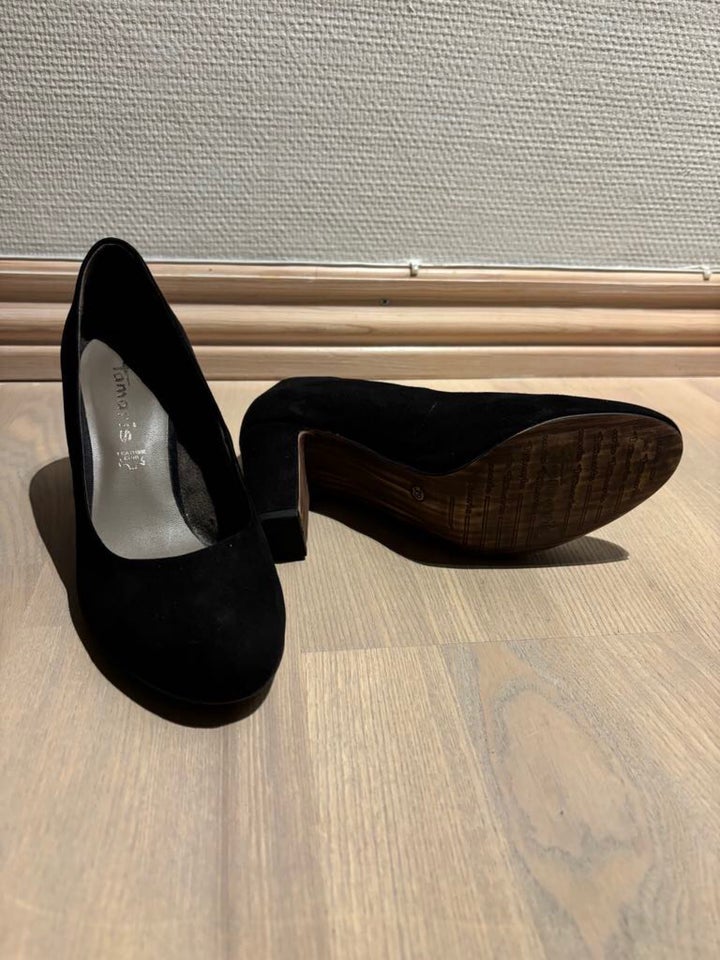 Pumps, str. 39, Tamaris