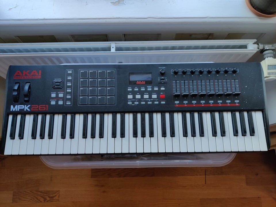 Keyboard AKAI MPK 261