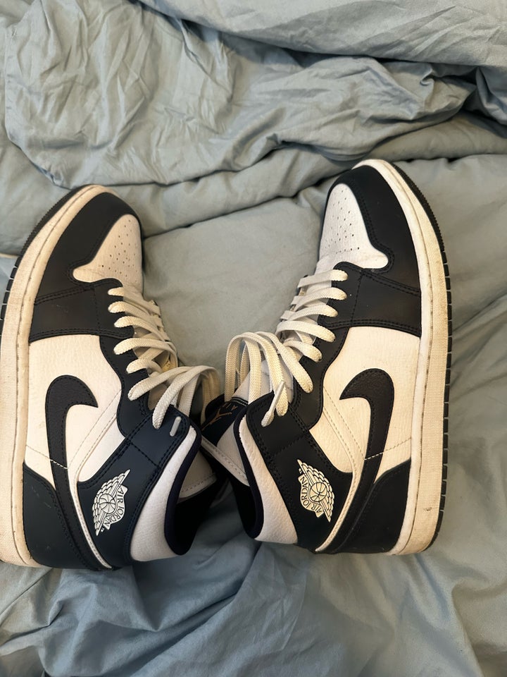 Sneakers, Jordan 1, str. 42