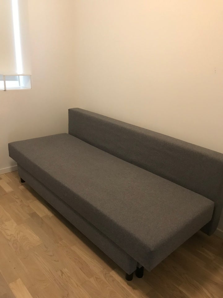 Sovesofa b: 120 l: 200