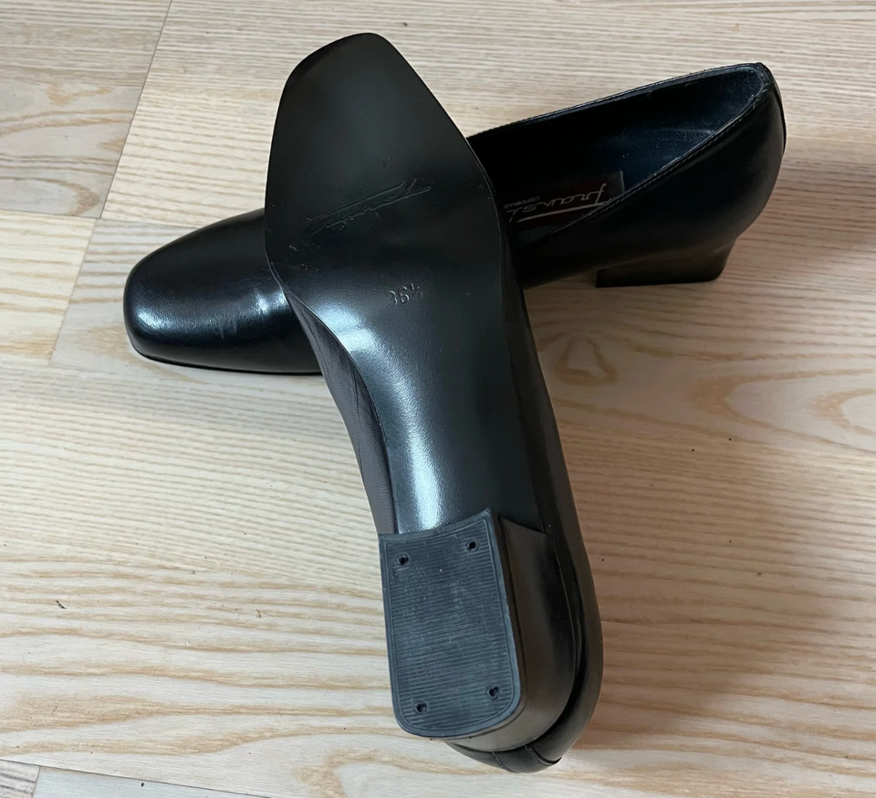 Pumps, str. 36,5