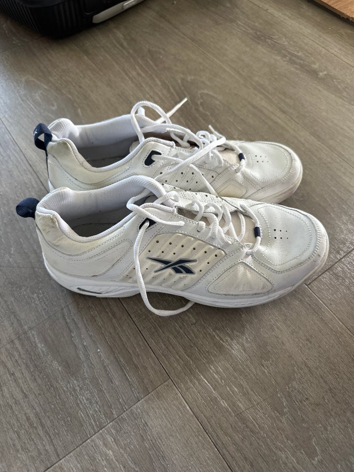 Tennissko Reebok str 43