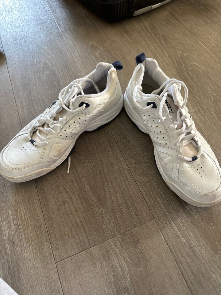 Tennissko Reebok str 43