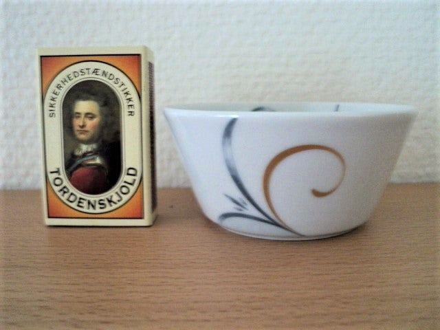 Porcelæn tallerkner Victoria