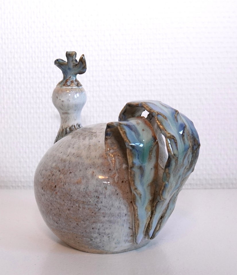 Kunstnerisk keramik fugl