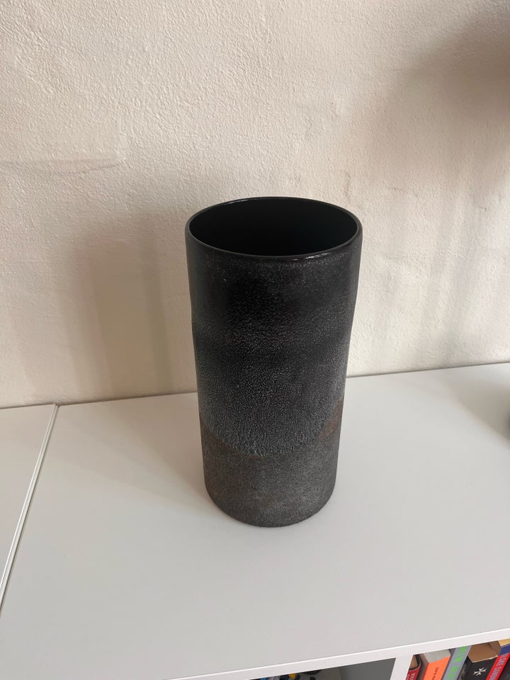 Vase AYTM