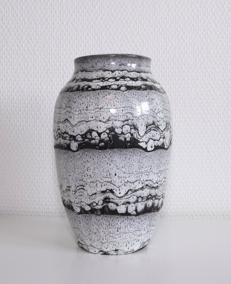 Hvid og sort vintage vase i keramik