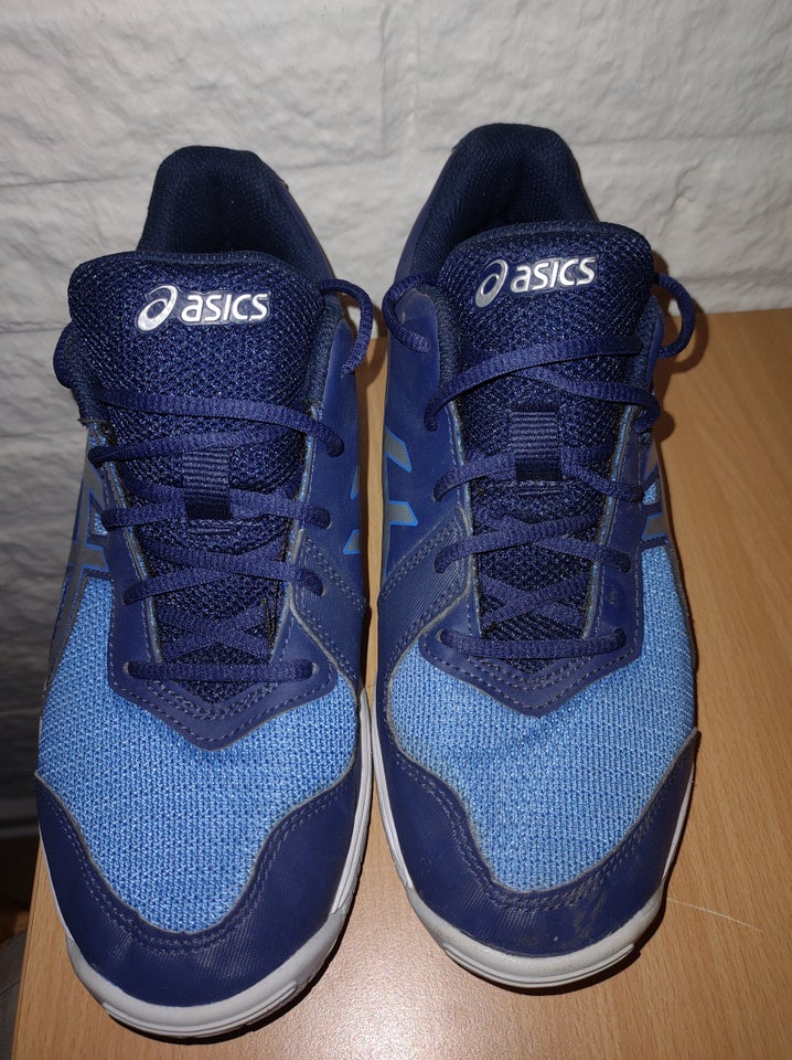 Kondisko, str. 39, Asics