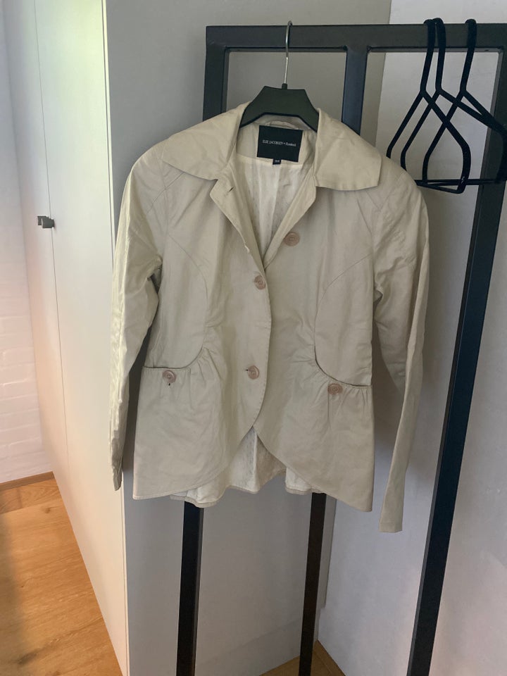 Blazer, str. 36, Ilse Jacobsen